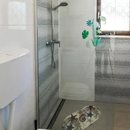 Anna Apartment *